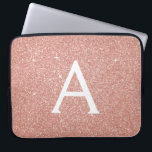 Roze Rose Gold Glitter en Sparkle Monogram Laptop Sleeve<br><div class="desc">Roze Rose Gold Faux Glitter en Sparkle Elegant Monogram Hoesje. Dit hoesje kan worden aangepast om uw initiaal en voornaam te omvatten.</div>