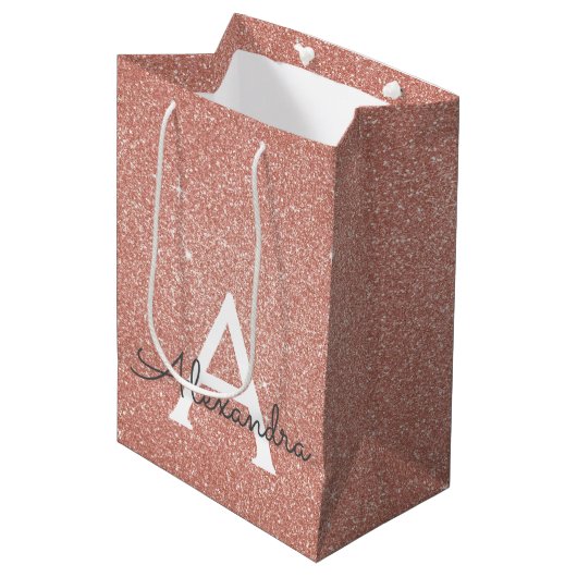 Roze Rose Gold Glitter & Sparkle Monogram Medium Cadeauzakje (Voorkant Gekanteld)