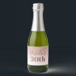 Roze Rose Gold Ombre 30th Birthday Mini Sparkling Wijnetiket<br><div class="desc">Leuke mini mousserende wijnflesetiketten voor feestgunsten</div>