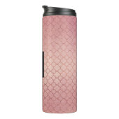 Roze Rose Gold Patroon Elegant Monogram Thermosbeker (Geroteerd rechts)