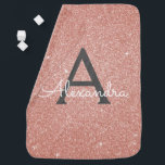 Roze Rose Goud Glitter & Sparkle Monogram Verjaard Inbakerdoek<br><div class="desc">Blush Pink Rose Gold en Charcoal Grey (grijs) Faux Glitter en Sparkle Elegant Babydeken voor een Baby shower of de 1e verjaardag van de baby. Deze babydeken kan worden aangepast om uw initiaal en voornaam op te nemen. Neem contact op met de ontwerper voor aangepaste overeenkomende items.</div>