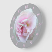 Roze Rose op grijze achtergrond Grote klok (Hoek)