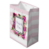 Roze Rose & Poppy Floral Bouquet Dank je Medium Cadeauzakje (Achterkant Gekanteld)