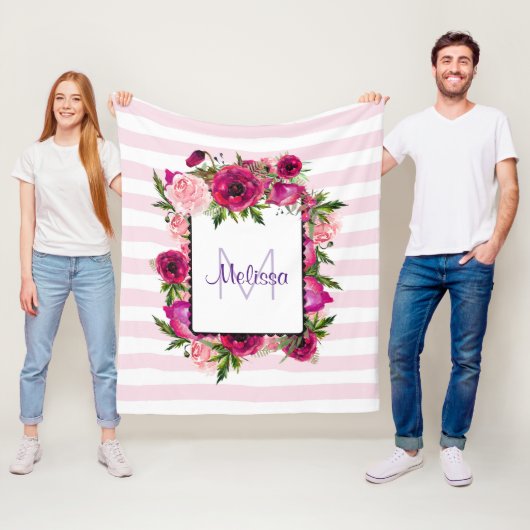 Roze Rose & Poppy Floral Bouquet op roze strepen Fleece Deken (In situ)