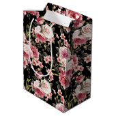 Roze Rose Profusion - zwarte achtergrond Medium Cadeauzakje (Achterkant Gekanteld)