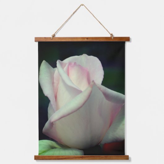 Roze Rosebud Flower Hangend Wandkleed (Voorkant)