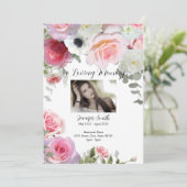 Roze Roses Funeral Announcement/Uitnodiging Kaart (Staand voorkant)