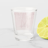 Roze roze gouden glitter & glans monogram verjaard shot glas (Achterkant)