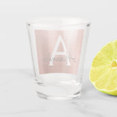 Roze Roze Gouden Moderne Metalen Monogram Verjaard Shot Glas (Achterkant)