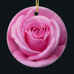 Roze roze ornament Romantic Roos Decoraties<br><div class="desc">Romantic Roos Ornaments Holiday Pink Rose Classic Decorations Beauful Romantic kerstcadeautjes Hanukkah Neutral Holiday Decorations Keepsakes & Gifts for Friend Family Mannen Vrouwen Kinderen Thuis & Kantoor Originele Stijlvolle Vakantie Kunst Vernietiging Valentijnse feestdag Kerst/Hanukkah Decor Nonsecular Pink Rose liday Gifts Design van Kim Hunter. Surf naar www.kimhunter.ca voor nog veel...</div>