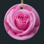 Roze roze ornament Romantic Roos Decoraties<br><div class="desc">Romantic Roos Ornaments Holiday Pink Rose Classic Decorations Beauful Romantic kerstcadeautjes Hanukkah Neutral Holiday Decorations Keepsakes & Gifts for Friend Family Mannen Vrouwen Kinderen Thuis & Kantoor Originele Stijlvolle Vakantie Kunst Vernietiging Valentijnse feestdag Kerst/Hanukkah Decor Nonsecular Pink Rose liday Gifts Design van Kim Hunter. Surf naar www.kimhunter.ca voor nog veel...</div>