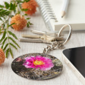 Roze, roze, roestvrij peren sleutelhanger (Zijkant)