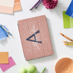 Roze roze roodbruine marineblauw glitter Sparkle M iPad Pro Cover<br><div class="desc">Pink Rose Gold en Navy Blue Faux Glitter en Sparkle Elegant Monogram Hoesje. Dit hoesje kan worden aangepast om uw initiaal en voornaam op te nemen.</div>