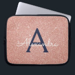 Roze roze roodbruine marineblauw glitter Sparkle M Laptop Sleeve<br><div class="desc">Blush Pink and Roos Gold Navy Blue Faux Glitter and Sparkle Elegant Monogram Hoesje. Dit hoesje kan worden aangepast om uw initiaal en voornaam te omvatten.</div>