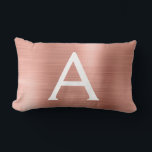 Roze roze roze roestvrij staal monogram naam kussen<br><div class="desc">Blush Pink - Roos Goudfolie Geborsteld Metalen Monogram Naam en Initiaal Kussen. Het monogram kussen maakt het perfecte Vrijgezellenfeest,  vrijgezellenfeest,  Baby shower,  bruiloft of Sweet 16,  18e,  21e,  30e,  40e,  50e of 60e verjaardagscadeau voor iemand die haar kamer versiert in elegant en modern roos.</div>