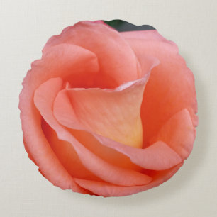 roze roze rozenbladen rond kussen