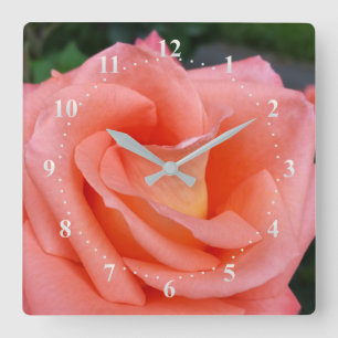 roze roze rozenbladen vierkante klok