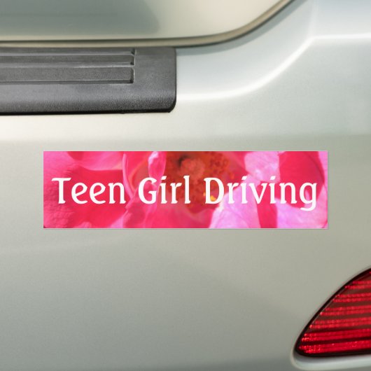 roze roze tienermeisje met bumpersticker (Op auto)