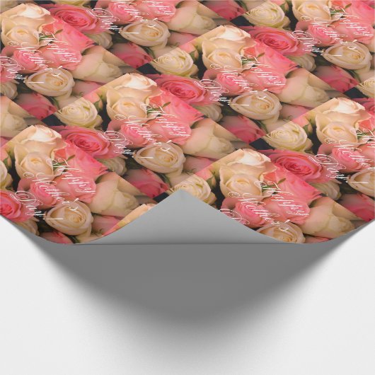 Roze rozen Aangepaste tekst Happy Moederdag Floral Cadeaupapier (Hoek)