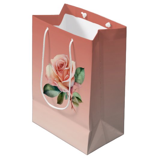 Roze Rozen Bloemige Bruids Shower Medium Cadeauzakje (Voorkant Gekanteld)