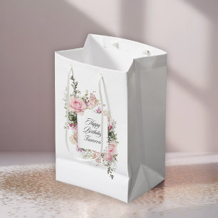 Roze rozen bloemige gelukkige verjaardag met naam medium cadeauzakje
