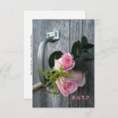 Roze rozen en Barnwood Wedding RSVP (Voorkant / Achterkant)
