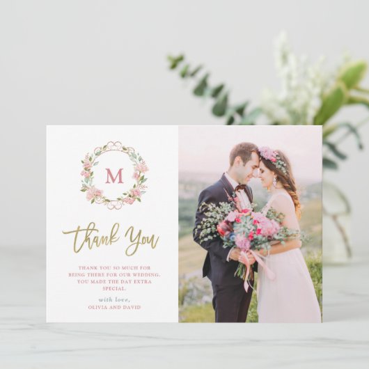 Roze Rozen en Faux Gold Script | Foto Bruiloft Bedankkaart (Staand voorkant)