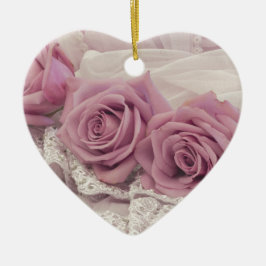 Roze rozen en nog steeds levende kalveren keramisch ornament