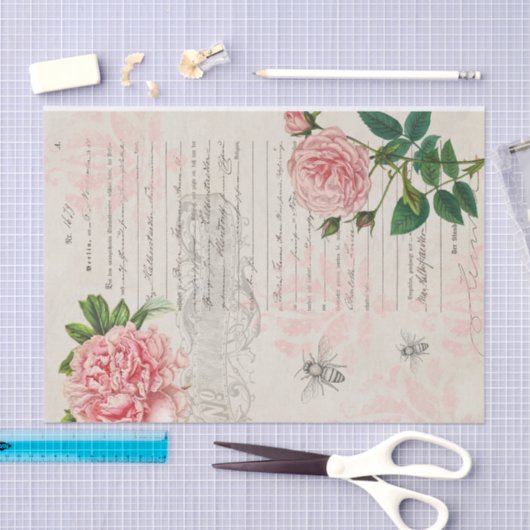 Roze rozen en script op perkament papier (Craft)