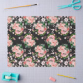 Roze rozen en witte bloemen op zwarte ontkoppeling tissuepapier (Craft)