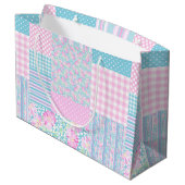 Roze Rozen Faux Patchwork Grote Gift Bag Groot Cadeauzakje (Achterkant Gekanteld)