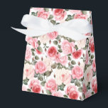 Roze Rozen Feestbehandeling Doos Bedankdoosjes<br><div class="desc">De feestgunstdoos is afgebeeld met een leuke bloemprint van roze rozen. 
Pas dit item aan of koop het zoals het is.
Tip: Voeg gewoon je geweldige traktaties toe en een beetje feestelijke lint.



Licentie Afbeelding</div>