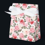 Roze Rozen Feestbehandelingsdoos Bedankdoosjes<br><div class="desc">Het feestgunstdoosje is afgebeeld met een prachtige roze rozen bloemenprint.
Pas dit item aan of koop het zoals het is.
Tip: Voeg gewoon uw geweldige traktaties toe en voeg wat feestelijke lint toe.
Licentie afbeelding</div>