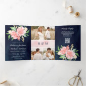 Roze Rozen Foto Navyblauwe QR Code Huwelijk Drieluik Uitnodiging (Binnen)