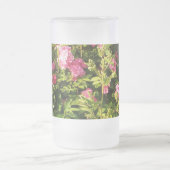 Roze rozen in bloei matglas bierpul (Center)