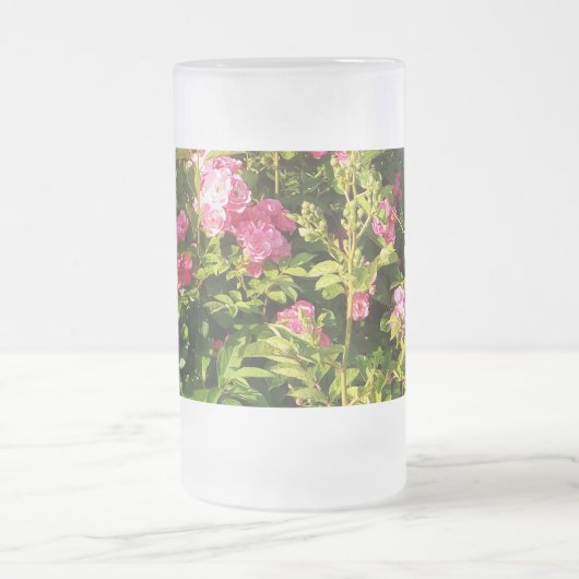 Roze rozen in bloei matglas bierpul (Center)