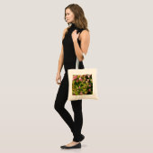 Roze rozen in bloei tote bag (Voorkant (model))