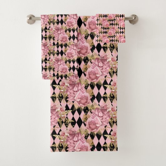  roze rozen op het Harlequin Shower Curtain Bad Handdoek (Insitu)