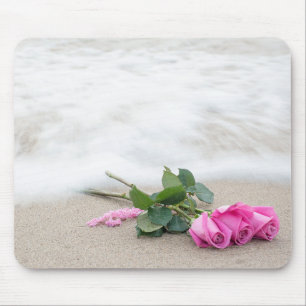 roze rozen op het strand muismat