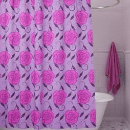 Roze rozen op paars douchegordijn
