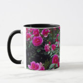 roze rozen op struik mok (Links)