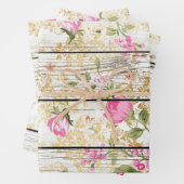Roze Rozen op wit barnboard Inpakpapier Vel (In situ)