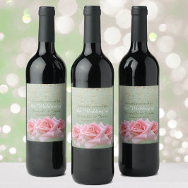 Roze rozen op zachte grond wijn etiket