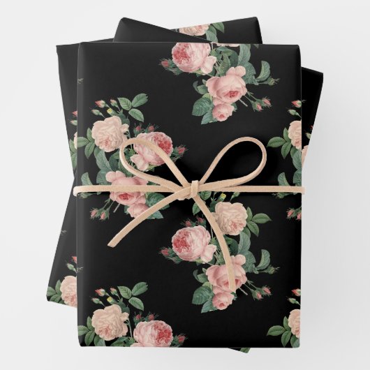  roze rozen op zwart inpakpapier vel (In situ)