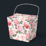 Roze Rozen Party Treat Box Bedankdoosjes<br><div class="desc">Party favour box wordt getoond met een mooie roze rozen bloemenprint. Pas dit object aan of koop het object zoals het is. Tip: voeg gewoon je geweldige traktaties toe en voeg wat feestelijk lint toe. Afbeelding onder licentie</div>