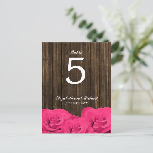 Roze Rozen Schuur Hout Trouwtafel Nummer Briefkaart (Staand voorkant)