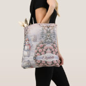 Roze Rozen, Sneeuwman Kerstdorp Tote Bag (Dichtbij)