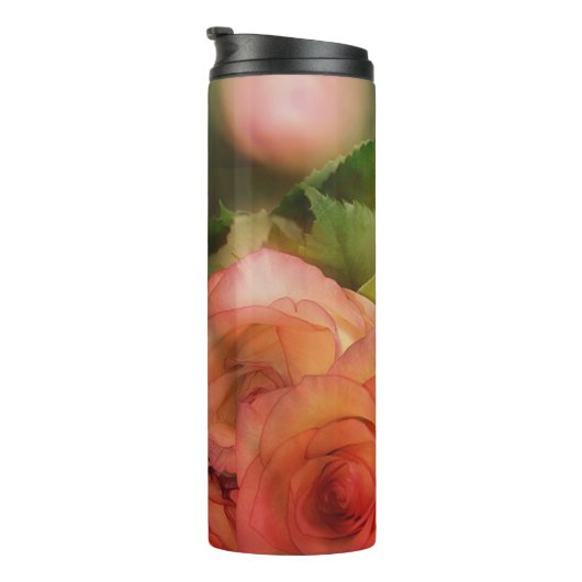 Roze rozen thermosbeker (Geroteerd rechts)