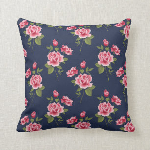 Roze Rozen van Shabby op Navy Blue Sierkussen