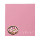 Roze rozenblaadjes bloemen schaal notitieblok (Voorkant)